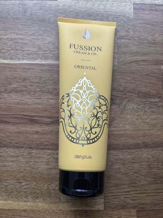 Deliplus- hiszpański krem z olejkiem o zapachu orientalnym