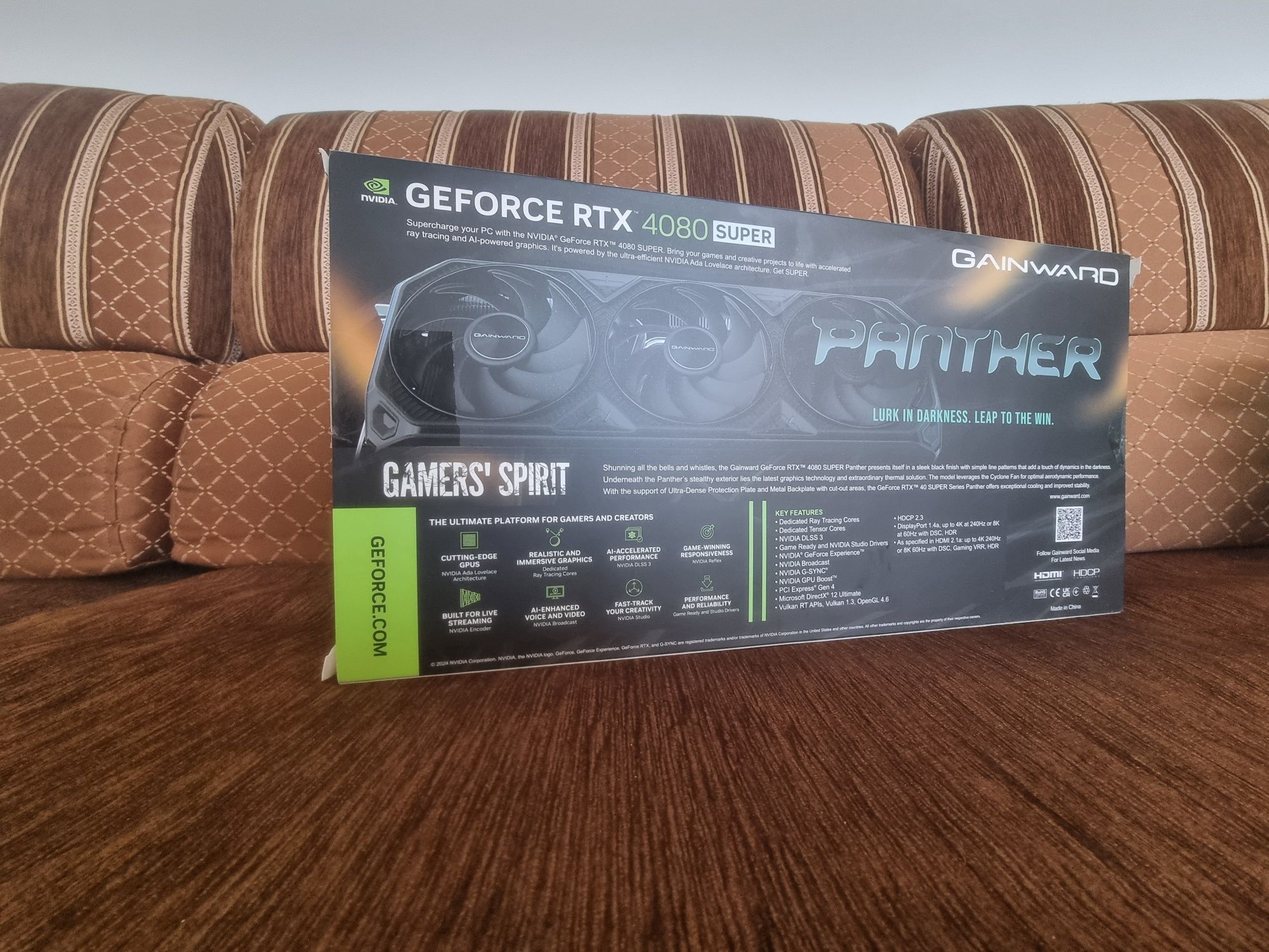 Pudełko GeForce Gainward RTX 4080 Super Phanter+kabel modular 2x8PIN