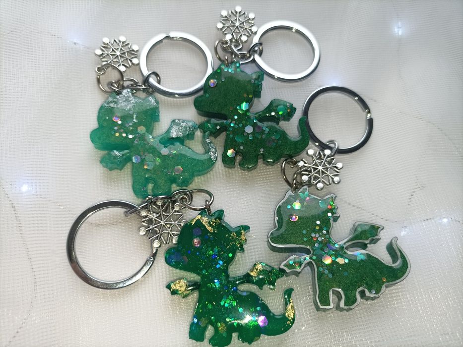 Брелки ,, Дракончики " з епоксидної смоли