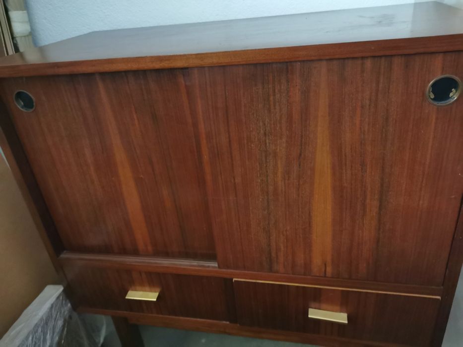 Móvel vintage em bom estado