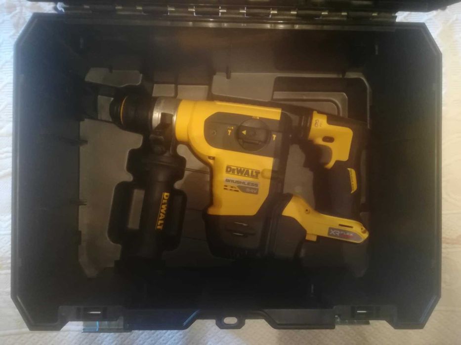 DeWalt martelo combinado, baterias, carregador como novos