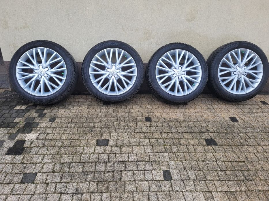 Opony zimowe wraz z felgami 215/50 R18 92V