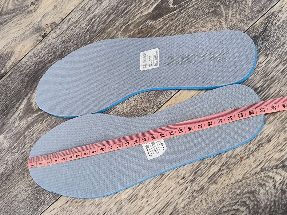 Оригінальні кросівки PUMA Xetic Halflife, в чудовому стані 41 розмір.