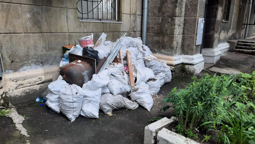 Вывоз любого мусора на свалку. Личное авто. Грузчики