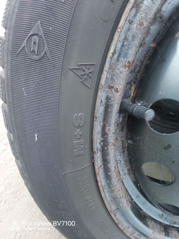 Dunlop 185/60 r15 Комплект с дисками 4х100 DIA 55мм