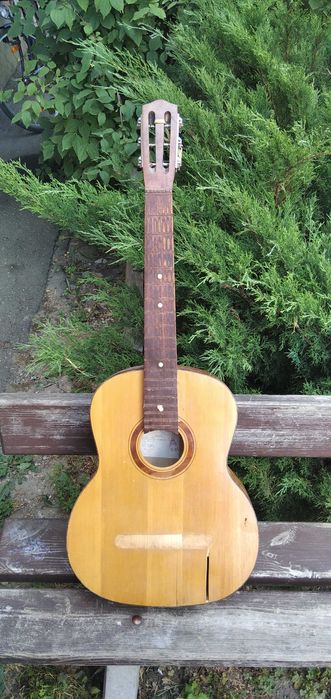 Гитара концертная