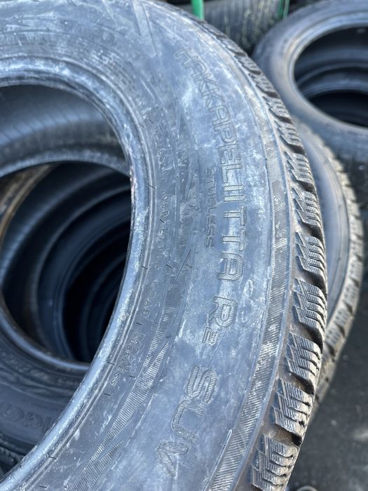 225/65/17 Nokian Hakkapeliitta R2