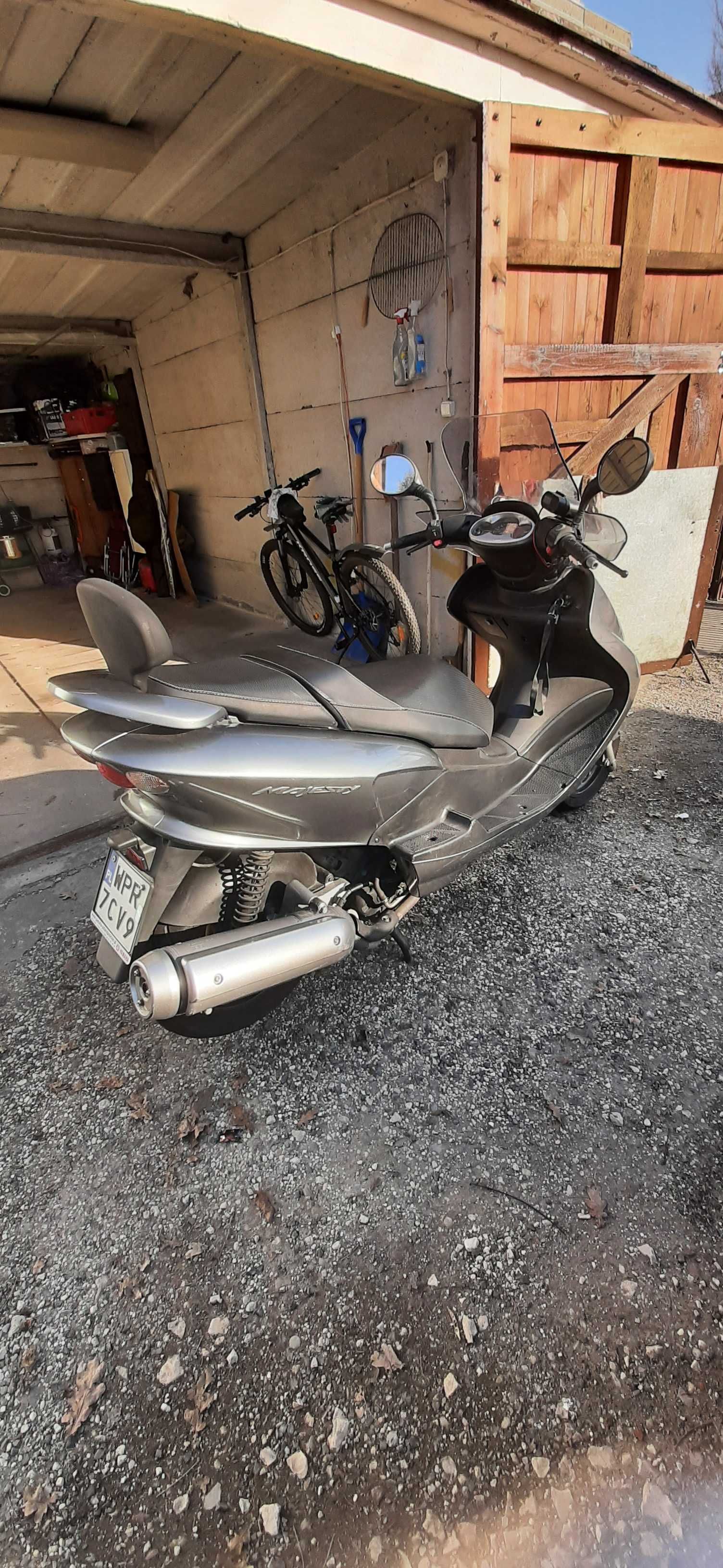 Skuter YamahaYP125R