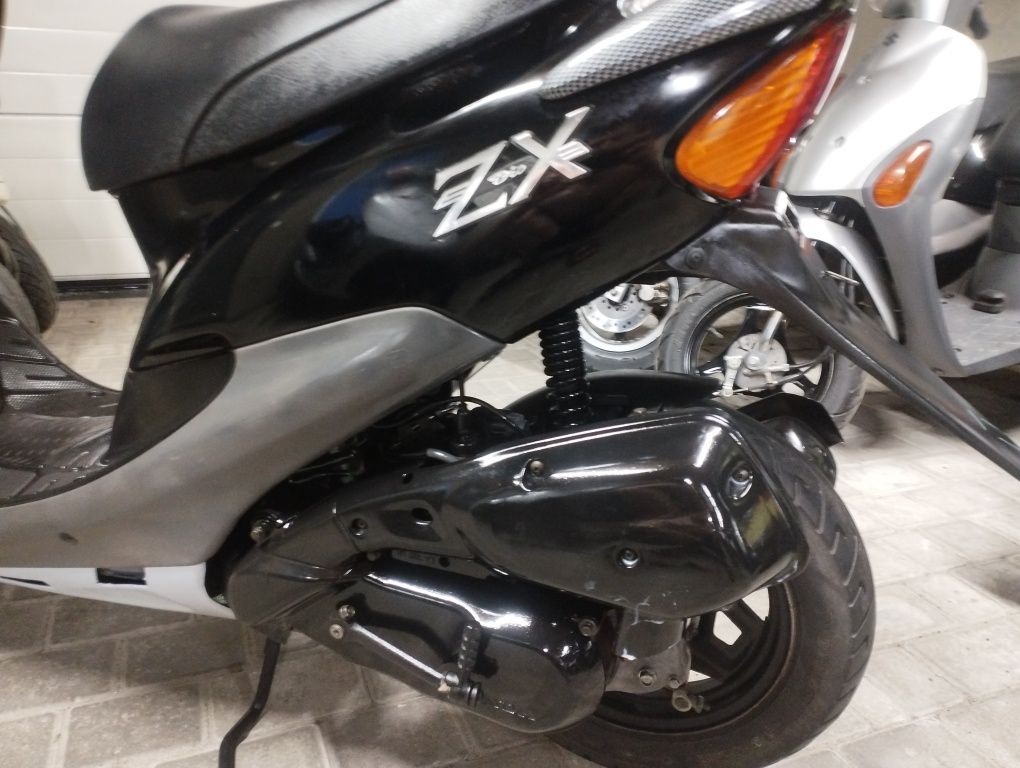 Скутер мопед Honda  Dio 35 ZX с контейнера без пробега по Украине