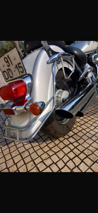 Suzuki intruder 800