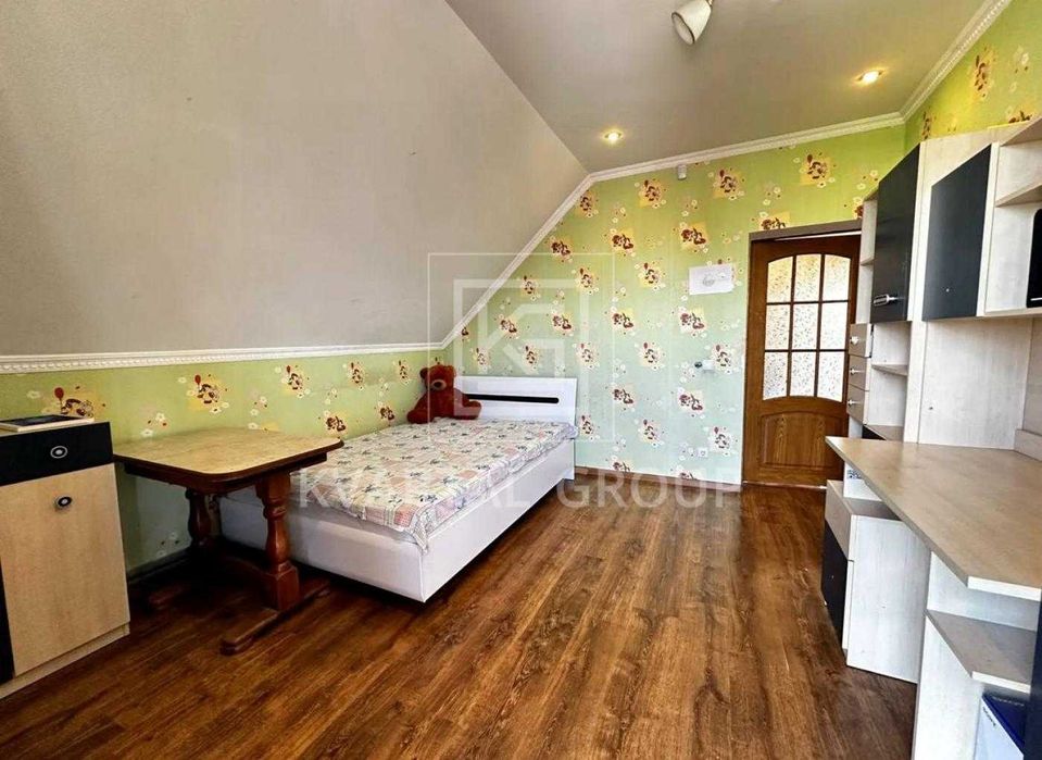 Просторий будинок 150 м² + гостьовий 80 м² у центрі Бородянки