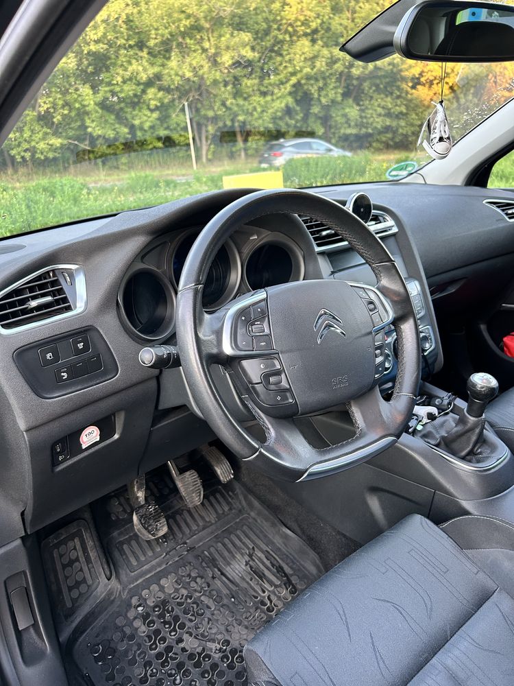 Citroen C4 II 2010r 1.6 Benzyna 120KM od osoby prywatnej