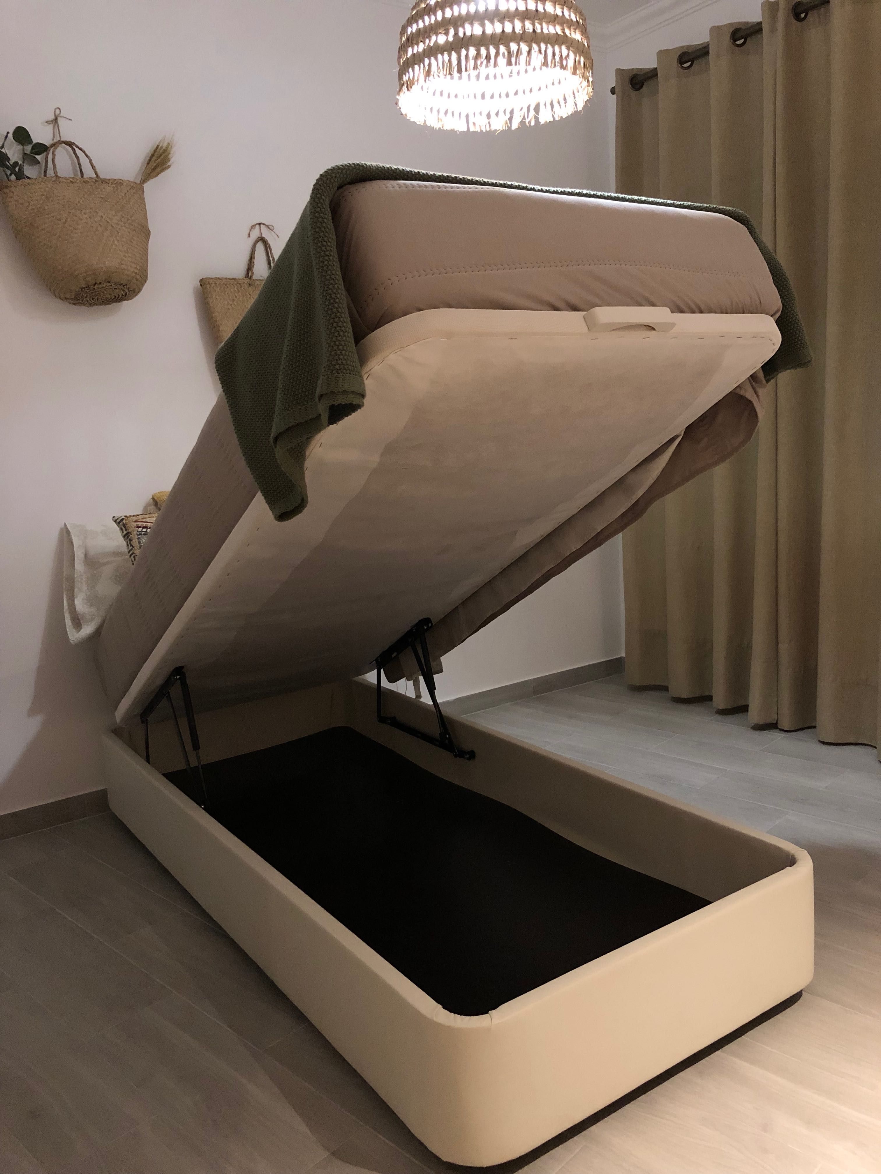 Cama estofada c/arrumação + Colchão (IKEA)