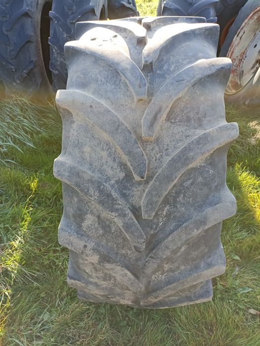 Opona vredestein 540/65 R - 30 TRAXION +