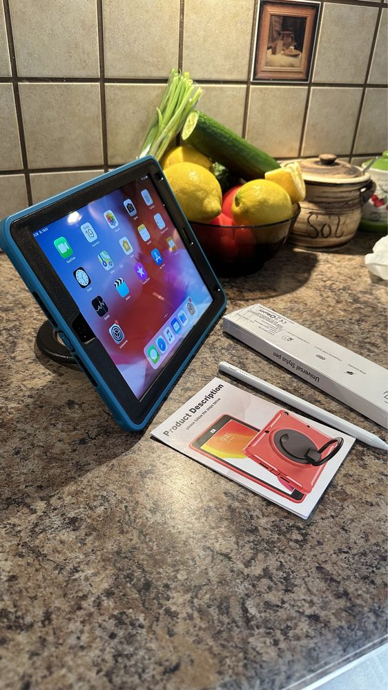 Tablet iPad Apple Retina 10” + nowe etui - cały zestaw