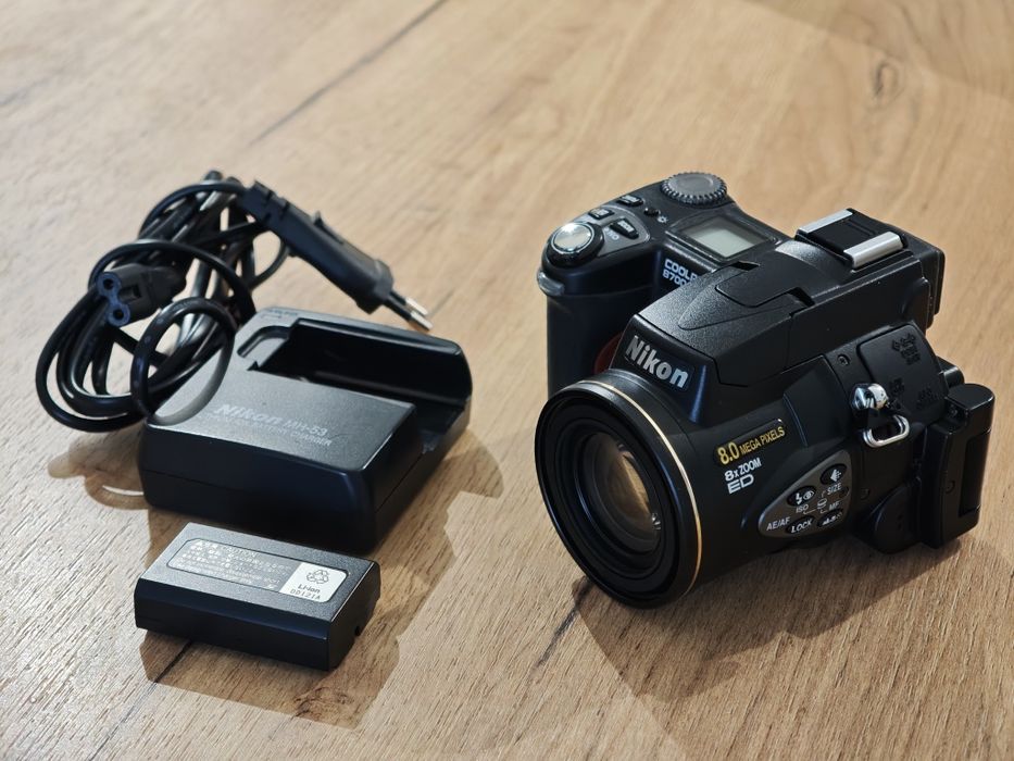 PROMOCJA! Weekend Nikon Coolpix 8700 Made in Japan Kultowy