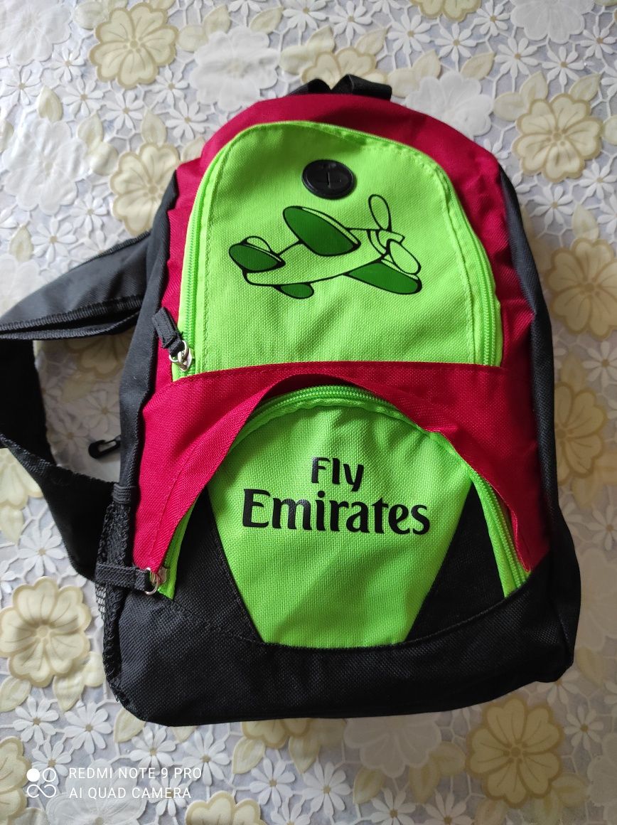 Детский рюкзак на одно плечо Fly emirates в отличном состоянии