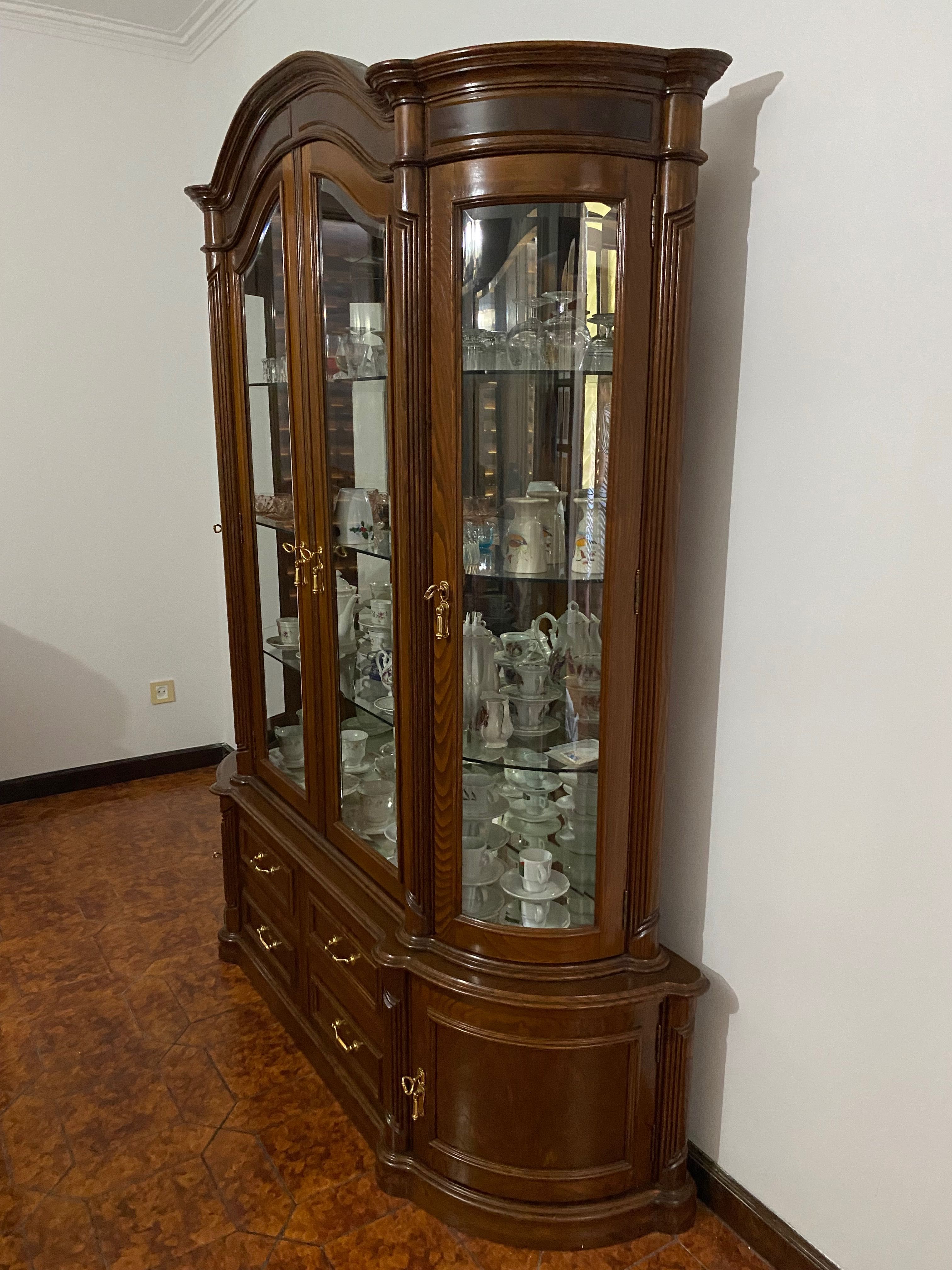 Cristaleira para sala