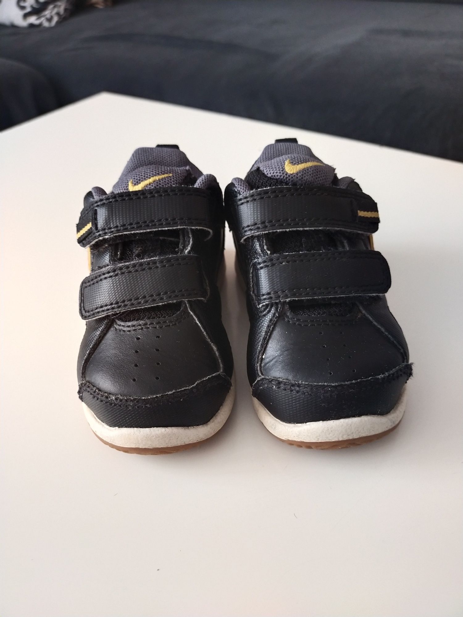 Buty dziecięce rozm.21 Nike