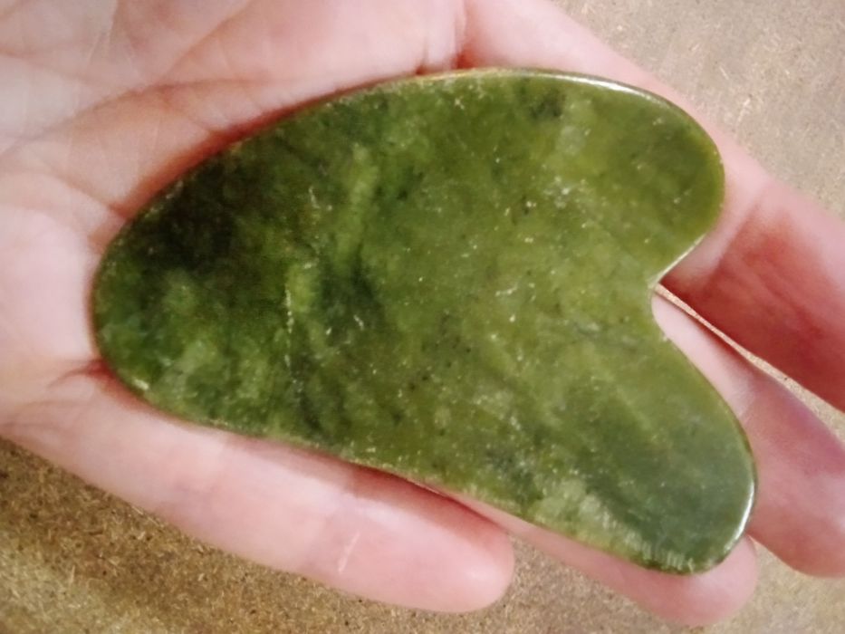 Raspador de Gua Sha Jade Verde - Novo