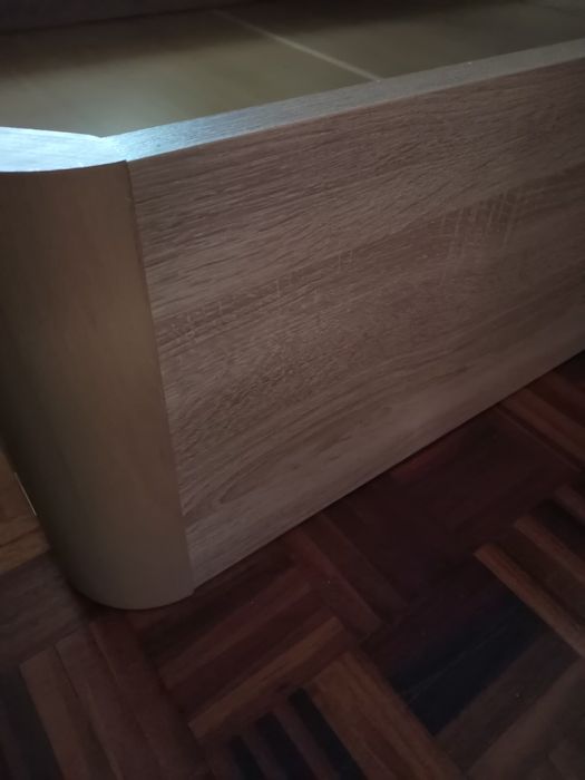 Cama de casal saumier, colchão, cabeceira e colcha