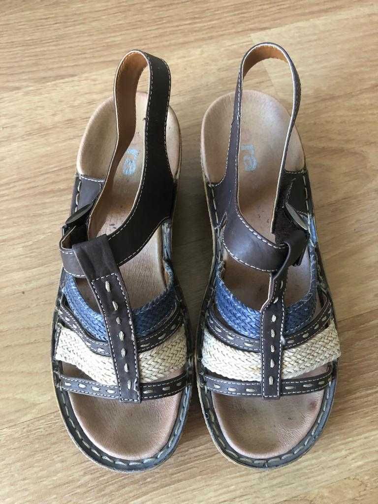 Sandálias de Senhora com pequeno salto (Ara)