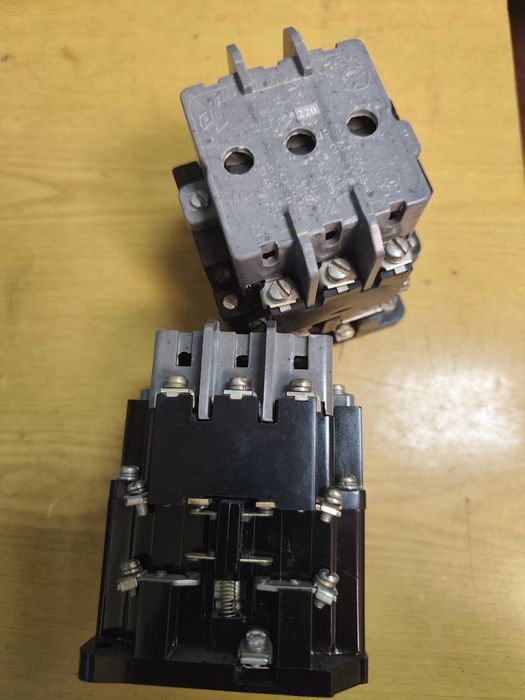 Пускач ПМЕ 211 кат 220В