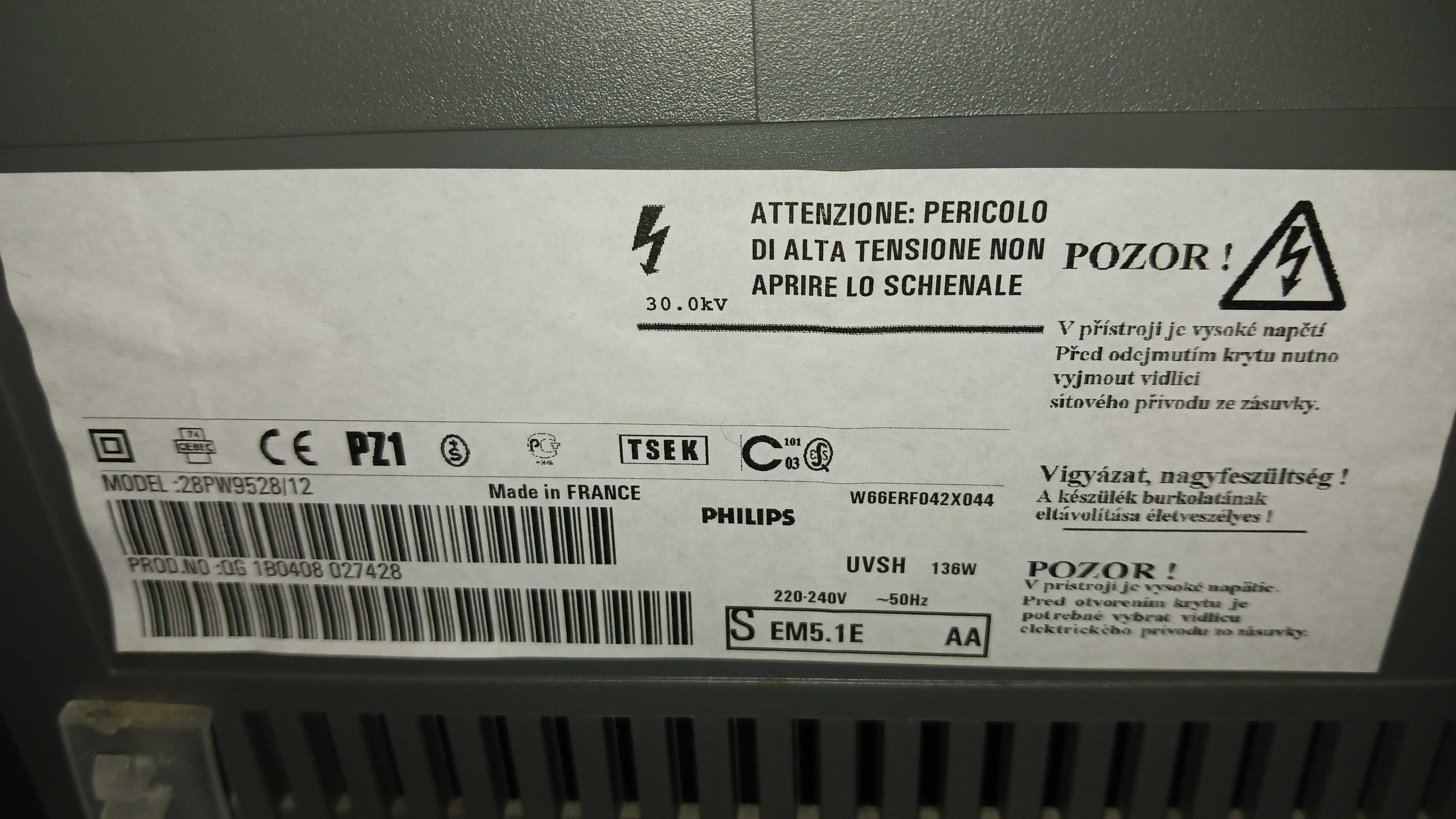 TV Philips MATCH III LINE + Comando + Móvel (oferta)