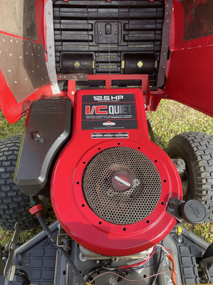 Solidny Traktorek Kosiarka Massey Ferguson 20-12 Briggs kosz MTD