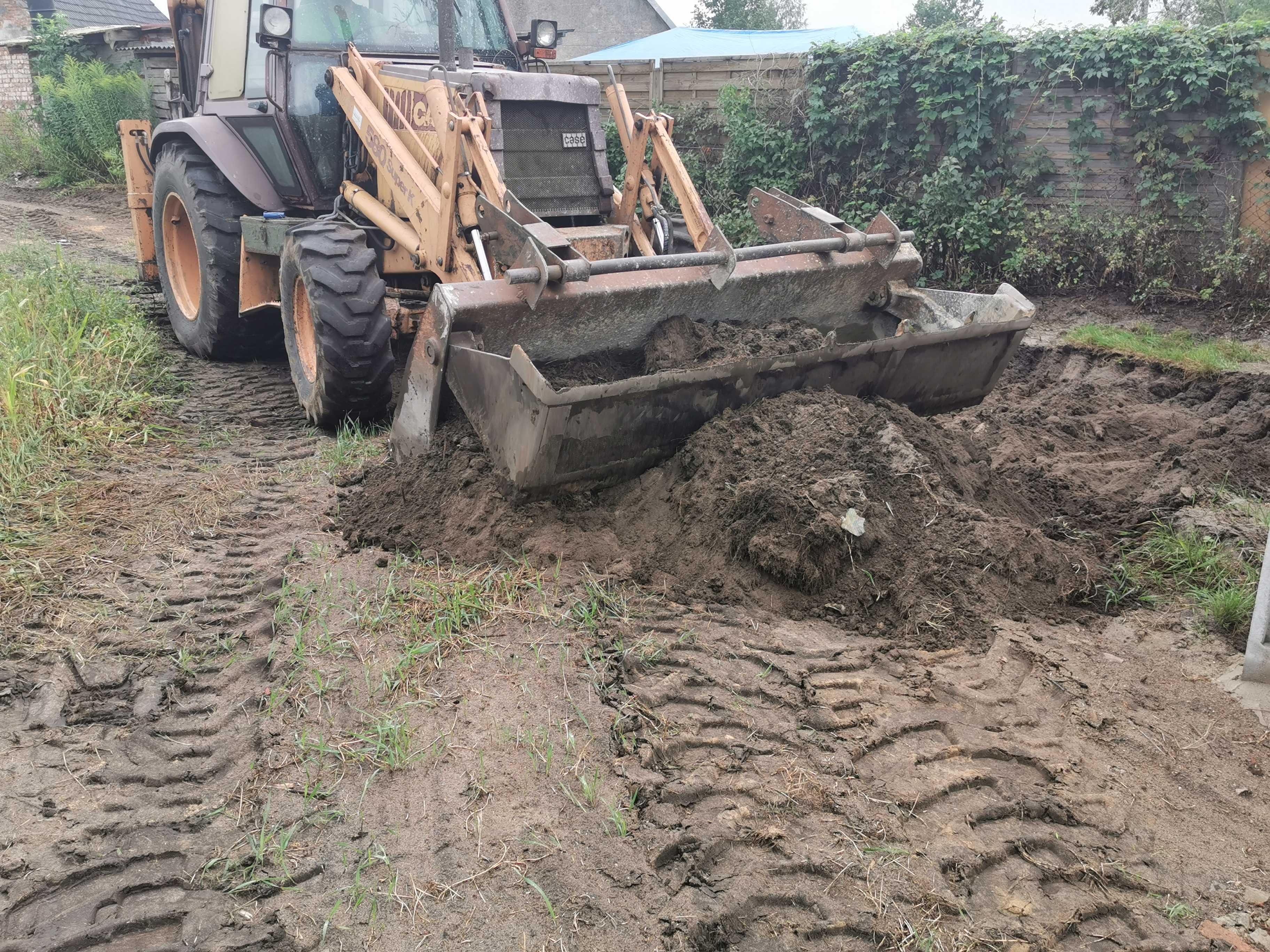 Usługi koparko ładowarką ,MINI KOP. ,Roboty Ziemne Przyłącza WodnKan