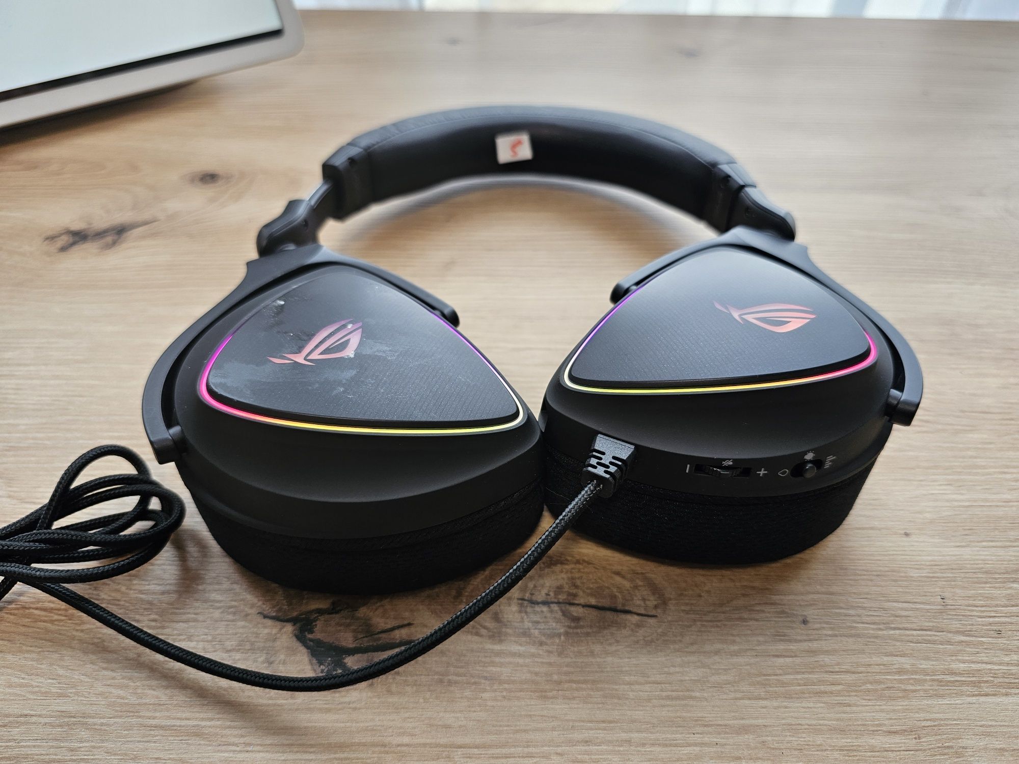 Ігрові навушники з мікрофоном ASUS ROG Delta S

S (