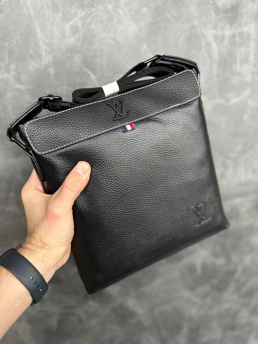 Чоловіча шкіряна сумка louis vuitton мужская кожаная сумка луи виттон