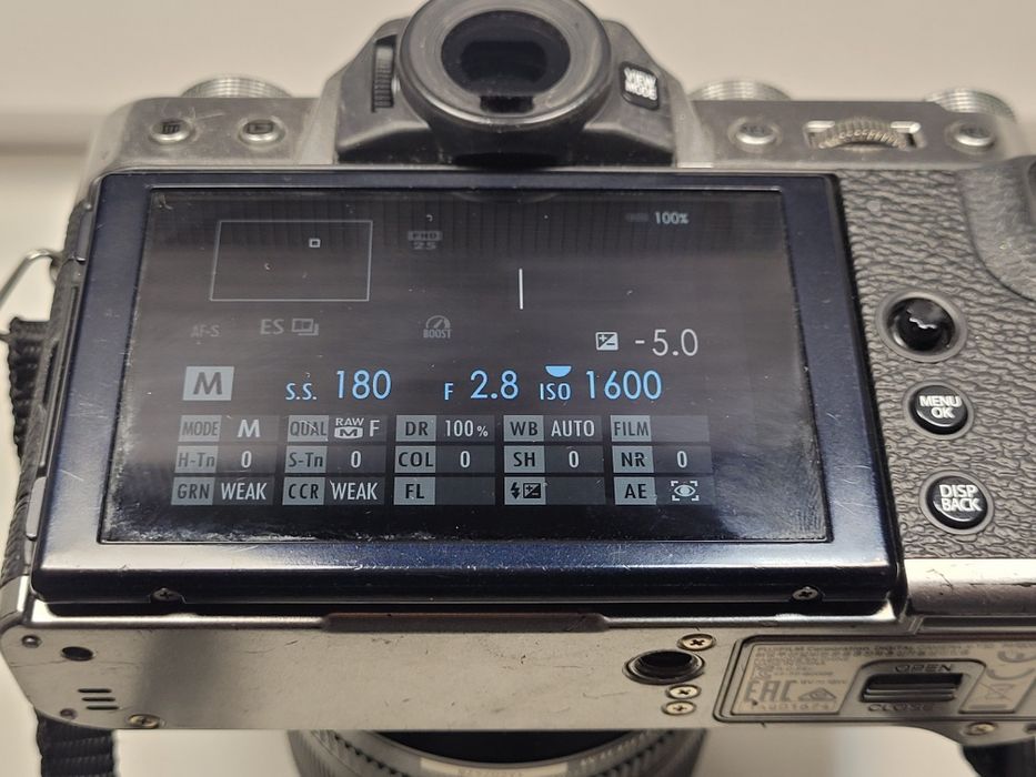 Fujifilm X-T30 з кіт об'єктивом 18-55mm Fujinon Aspherical SUPER EBC