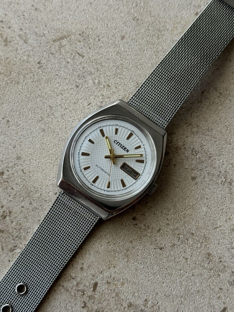 Relógio mecânico Citizen automatic - arabic day date