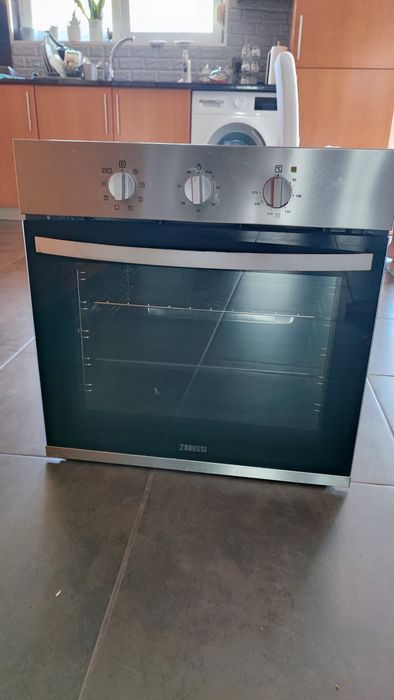 Forno eléctrico Zanussi