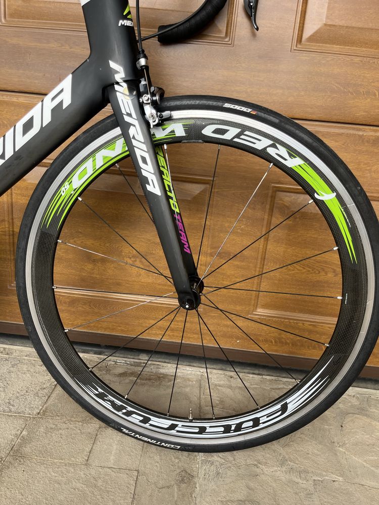 Карбоновий шосейник Merida Reacto 4000 Dura Ace di2