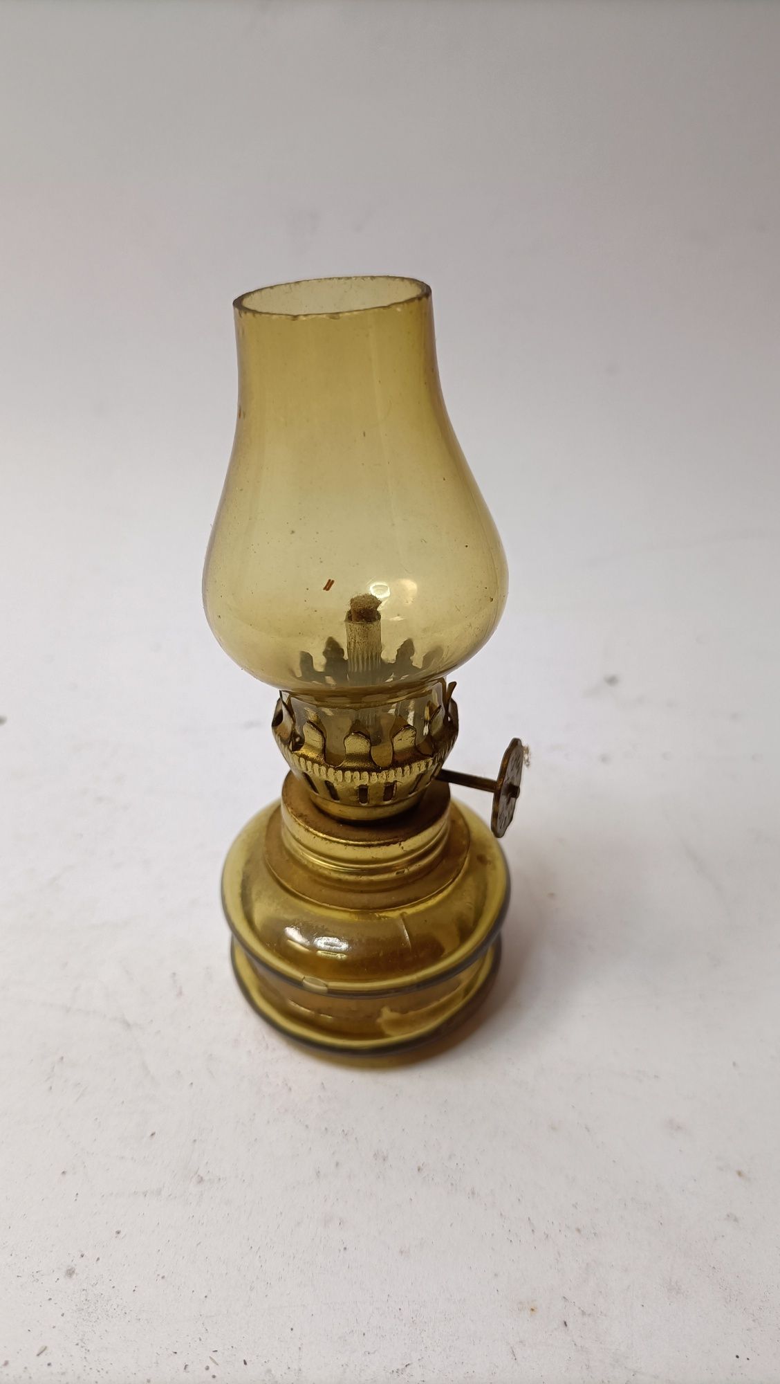 Urocza lampka naftowa vintage (15