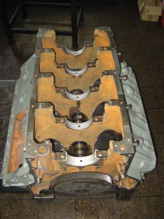 Silnik CASE SA6D102E-1 , SAA6D102E-2 , SAA6D125-E3