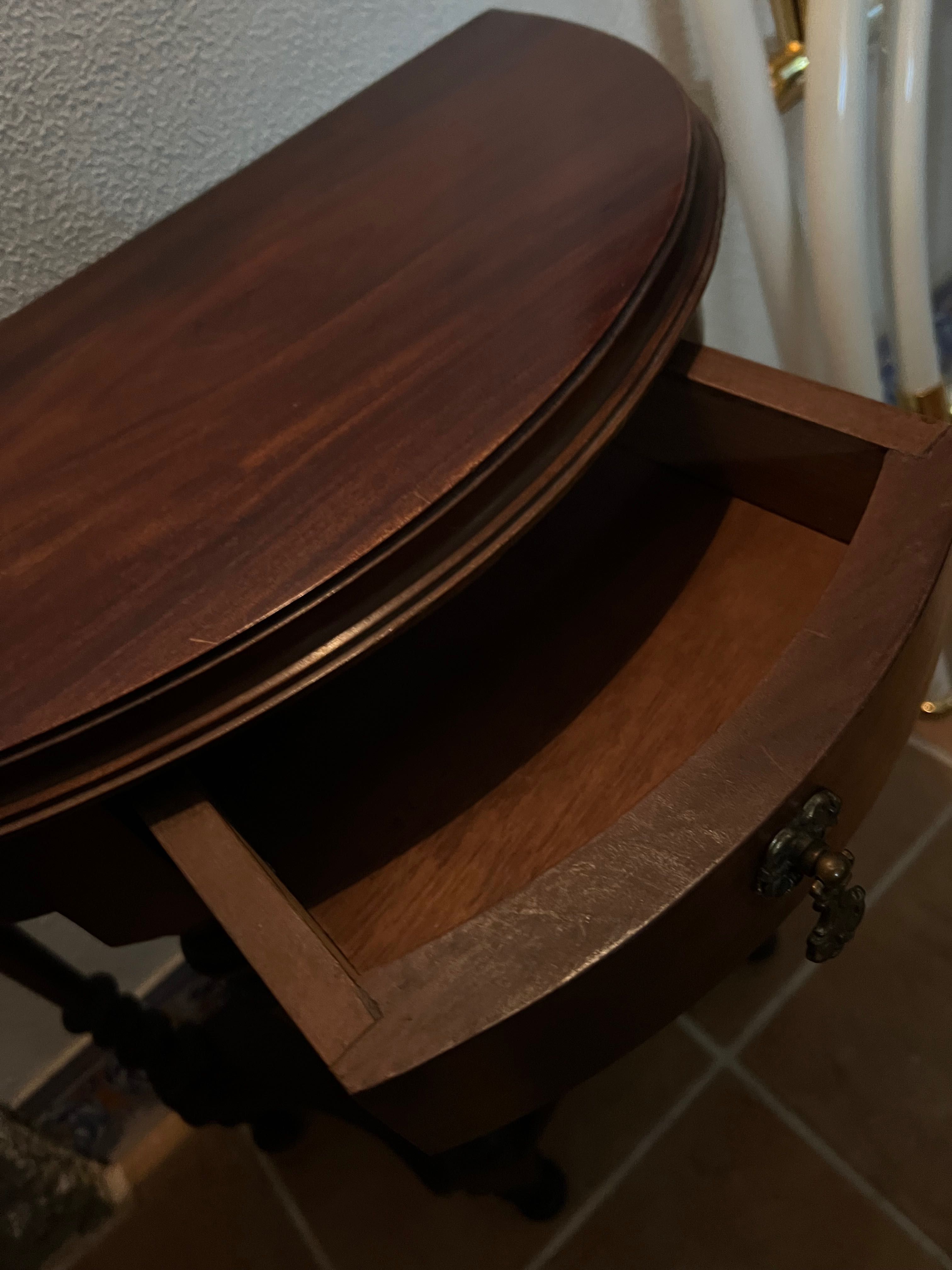 Mesa de apoio , meia lua