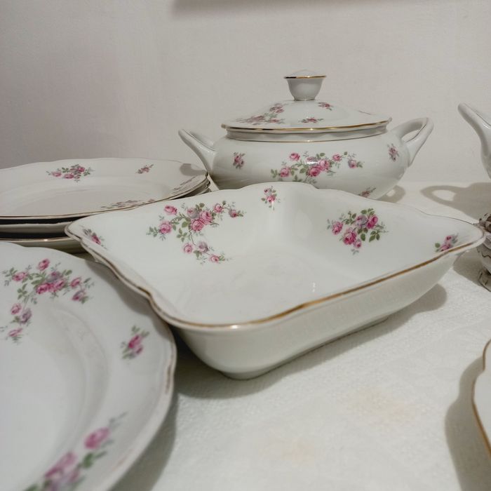 Продається вінтажний столовий порцеляновий сервіз. Німеччина.