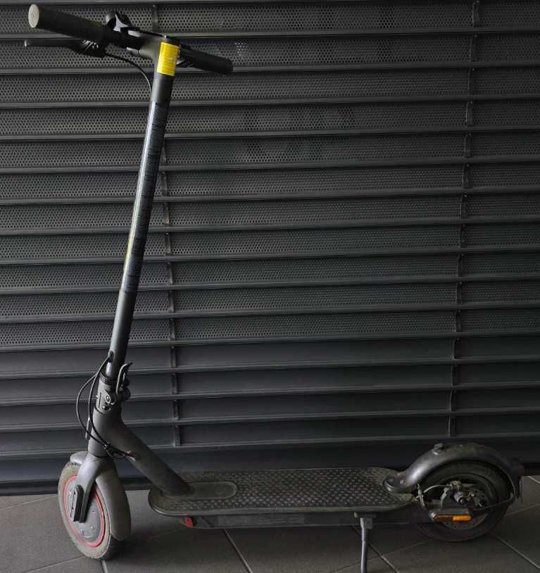 Hulajnoga elektryczna Xiaomi Mi Pro 2 10 cali, 32km/h, koła 10 cali.