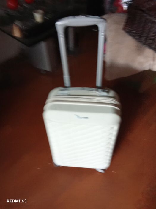 Mala trolley em excelente estado