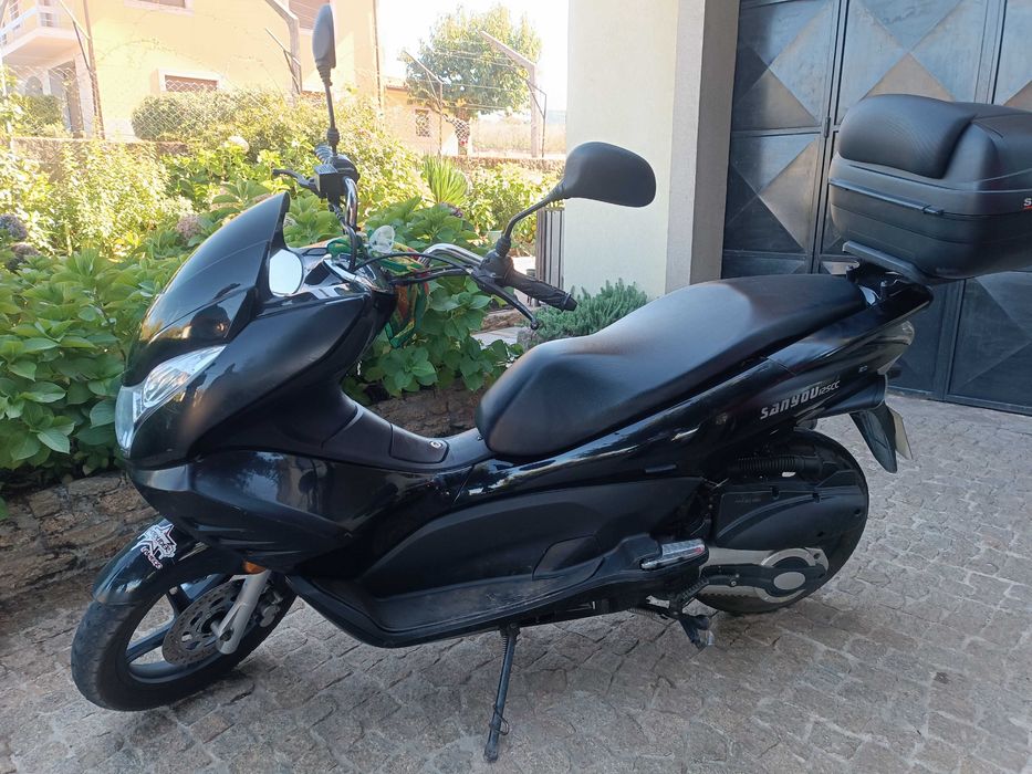 Vende-se mota a bom preço