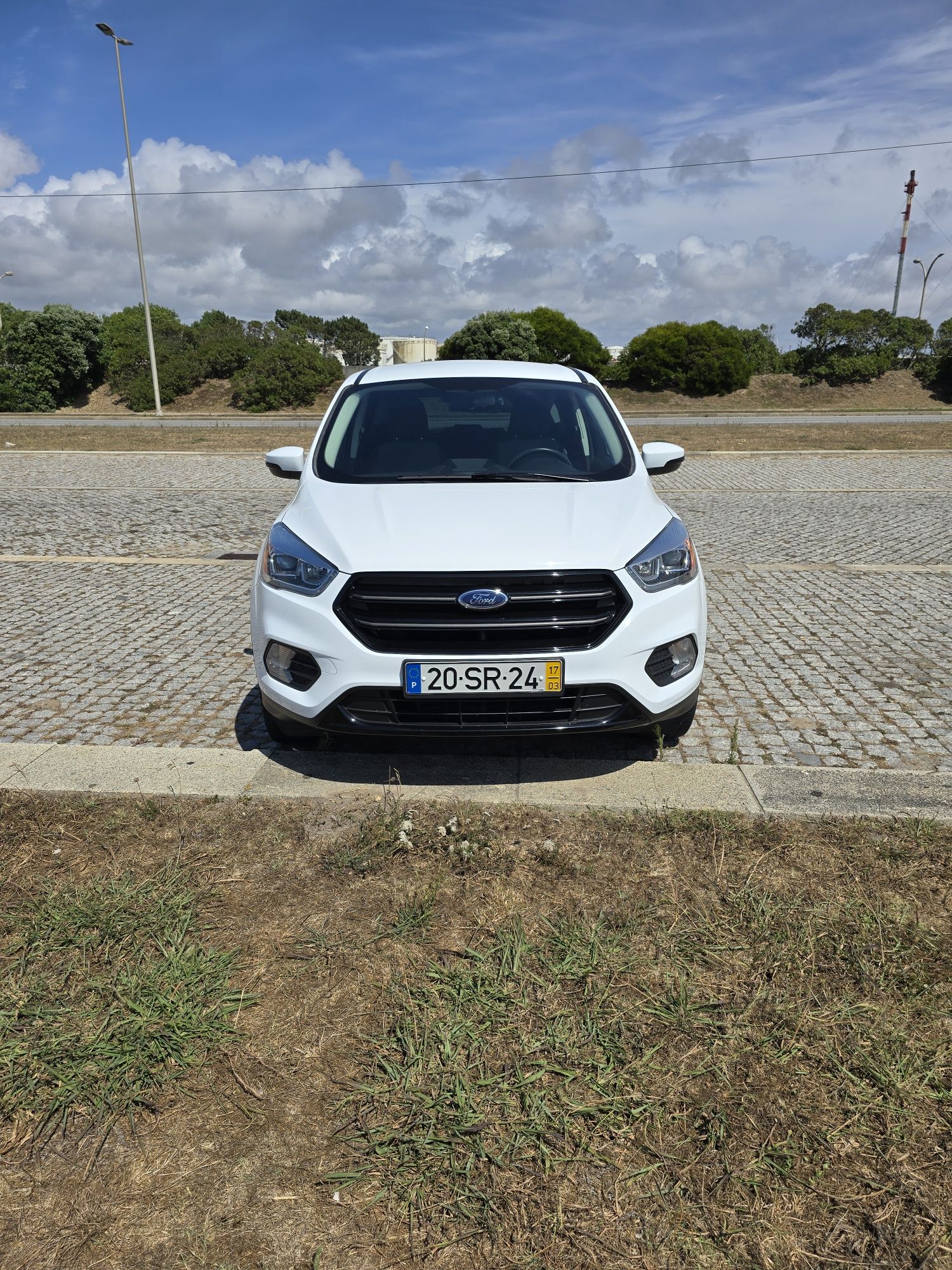 Ford kuga 1.5 TDCI 120CV. como novo