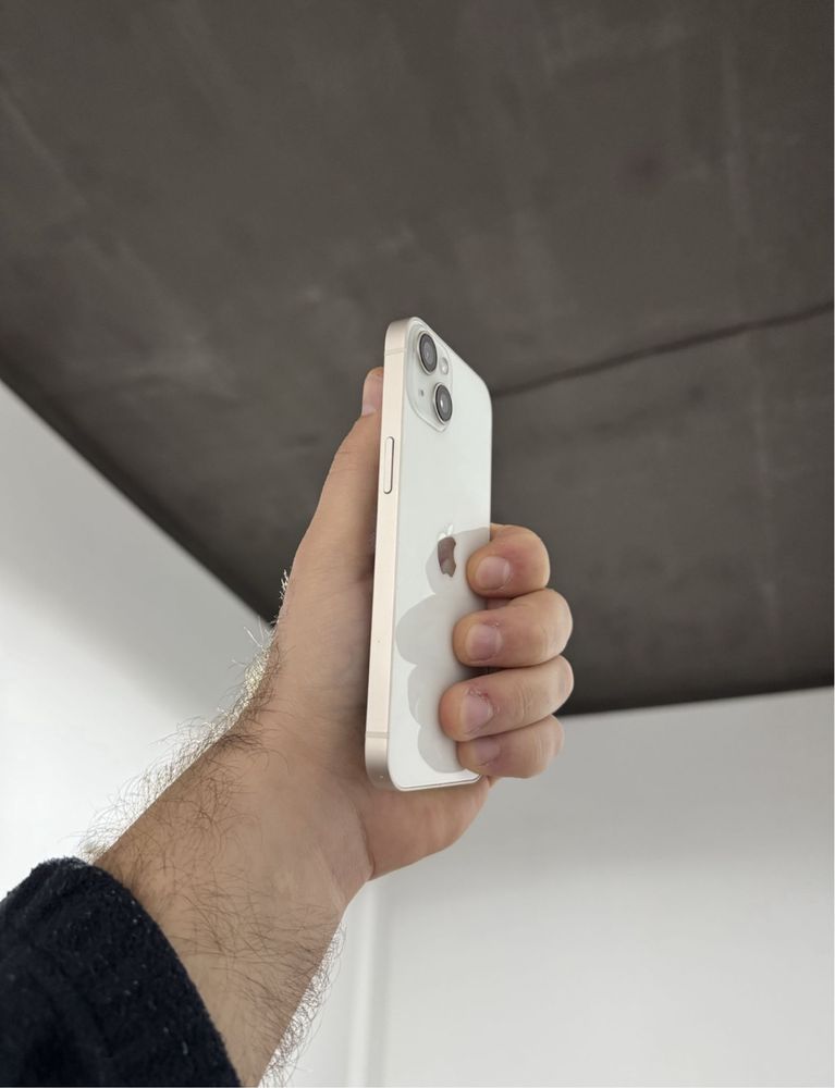 Iphone 13 білого кольору