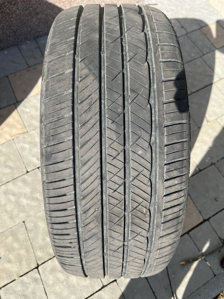 Шини демисезон 225/45 R17 King Meiler, Laufenn