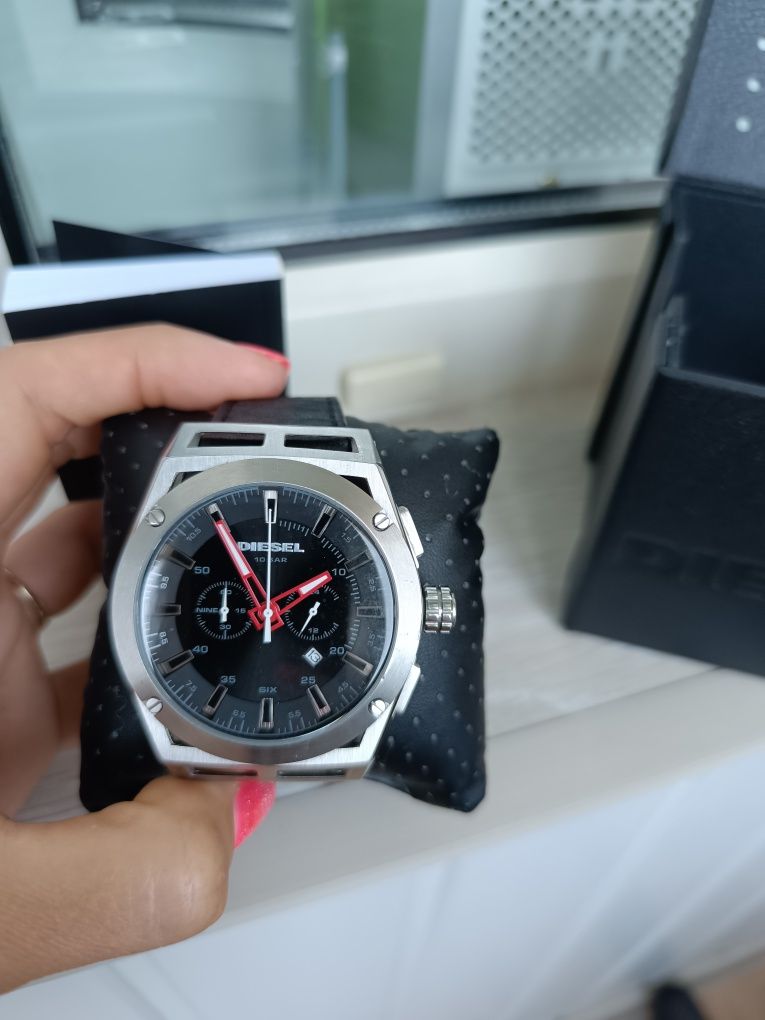 Продам  мужские часы Diesel