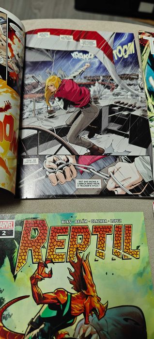 Комиксы ДС Марвел Comics DC Marvel на английском 12 штук