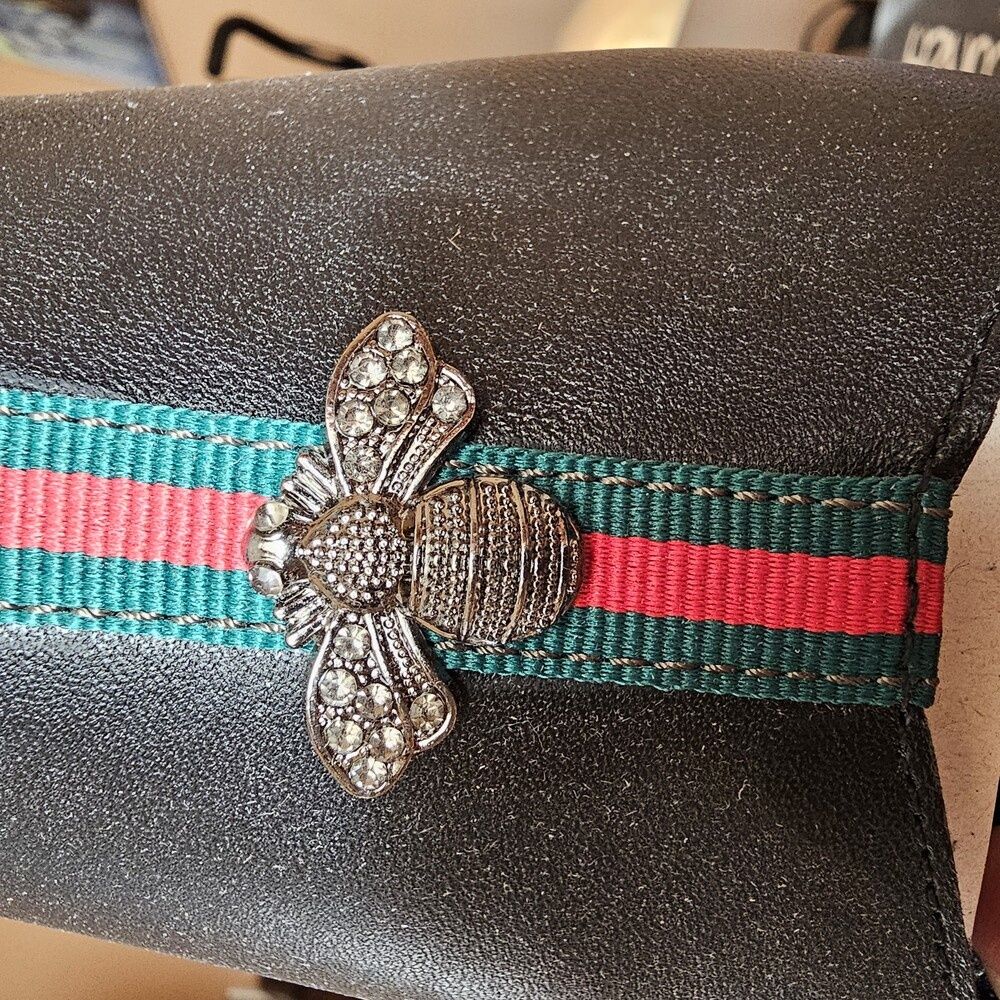 Шлепки сланцы шлепанцы из натуральной кожи, со стразами