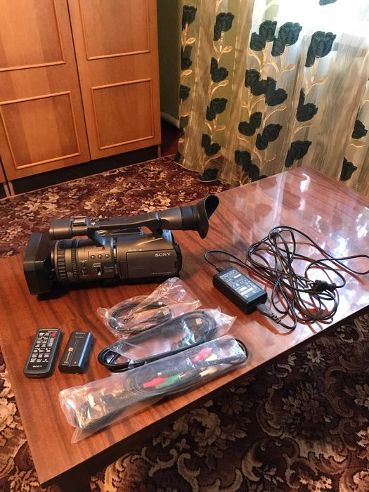 Продам відеокамеру Sony